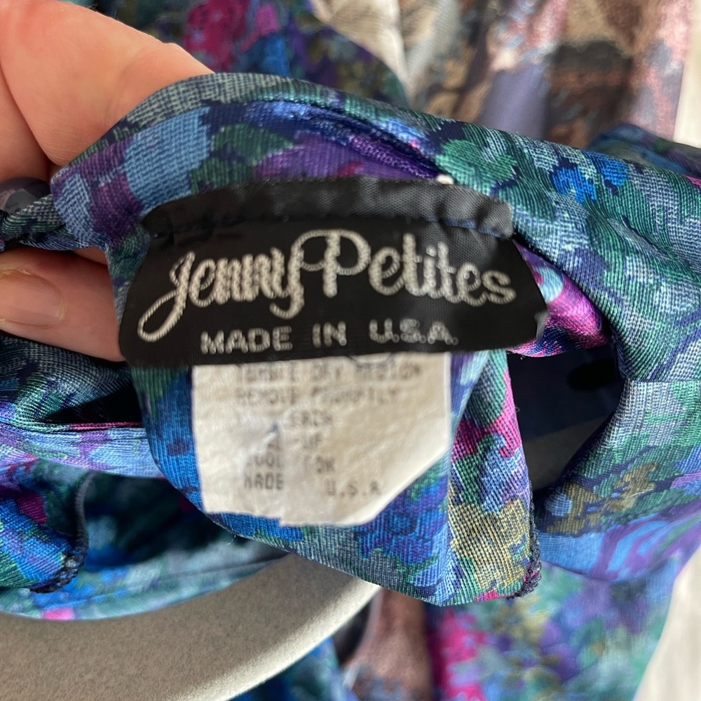 Sassy, funky 80's dress with three ruffle layers, embroidery print S6 - Picture 5 of 8
